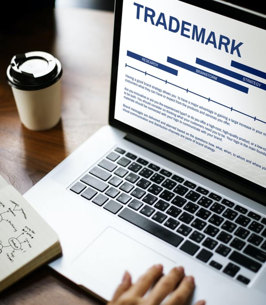 Declaración de uso real y efectivo de los registros de marcas o avisos comerciales.